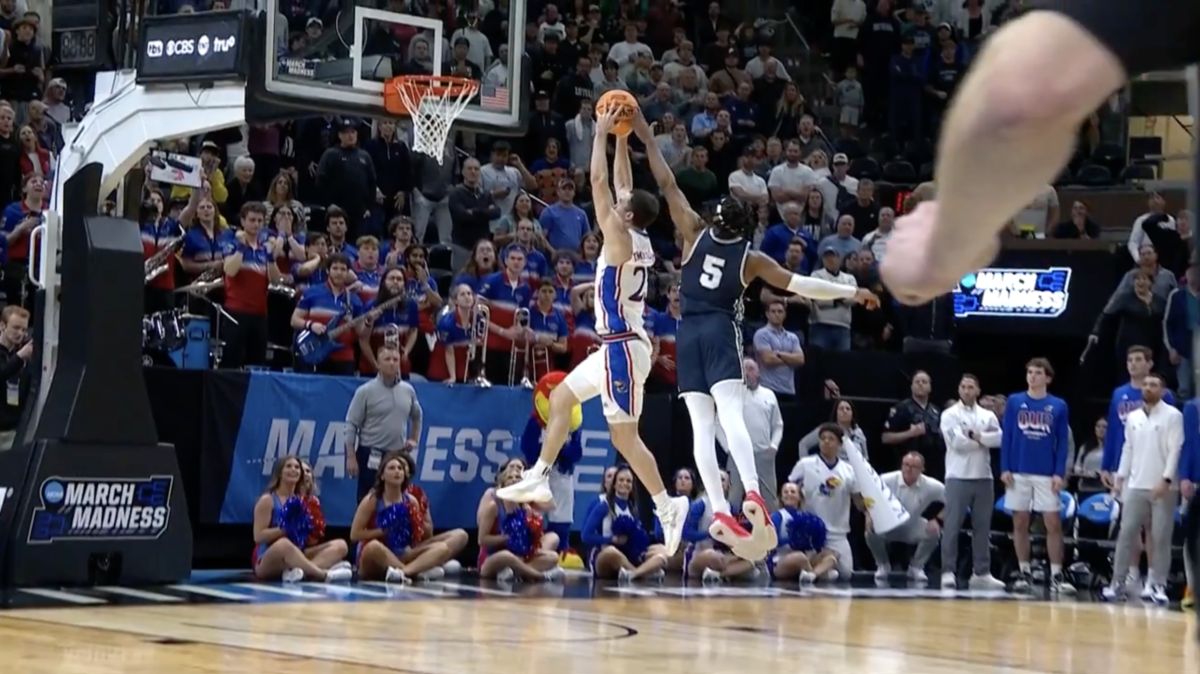 Controversial call in Samford-Kansas game